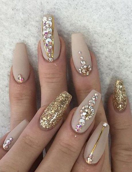 The designs of the nails in rhinestones