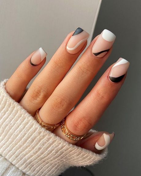 black-and-white-nail-designs-2023-34_12 Black and white nail designs 2023