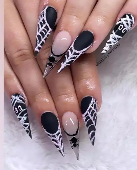 nail-art-halloween-noir-et-blanc-55-2 Black and white halloween nail art