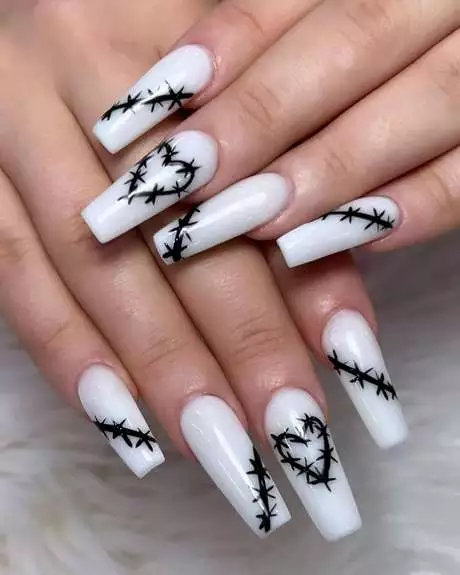 nail-art-halloween-noir-et-blanc-55_15-8 Black and white halloween nail art