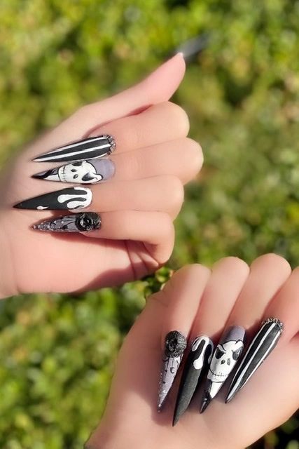 Halloween scary nails
