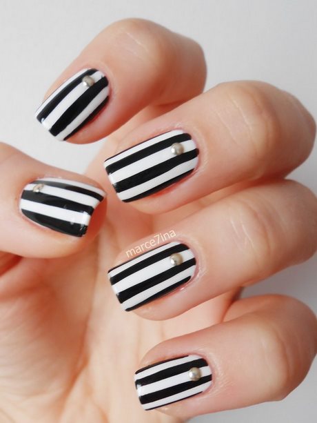 design-des-ongles-noir-et-blanc-63_12 Nail design black and white