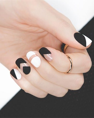 design-des-ongles-noir-et-blanc-63_17 Nail design black and white