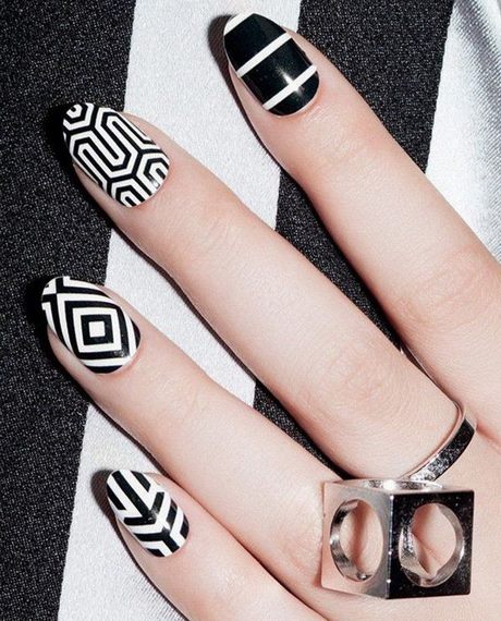 design-des-ongles-noir-et-blanc-63_8 Nail design black and white