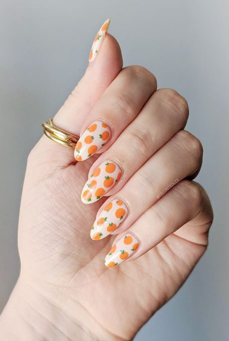 Very simple and easy nail art