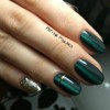 Art nails green