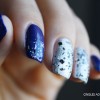 Nail art blue and silver